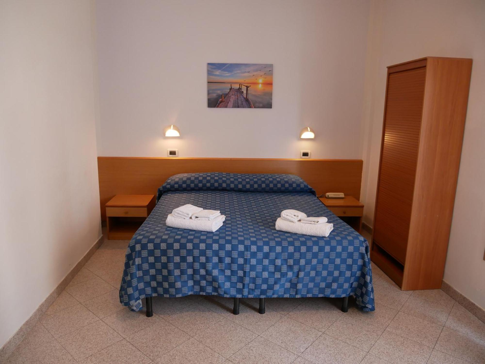 Hotel Jole Marina dʼMarina dʼAndora Eksteriør billede