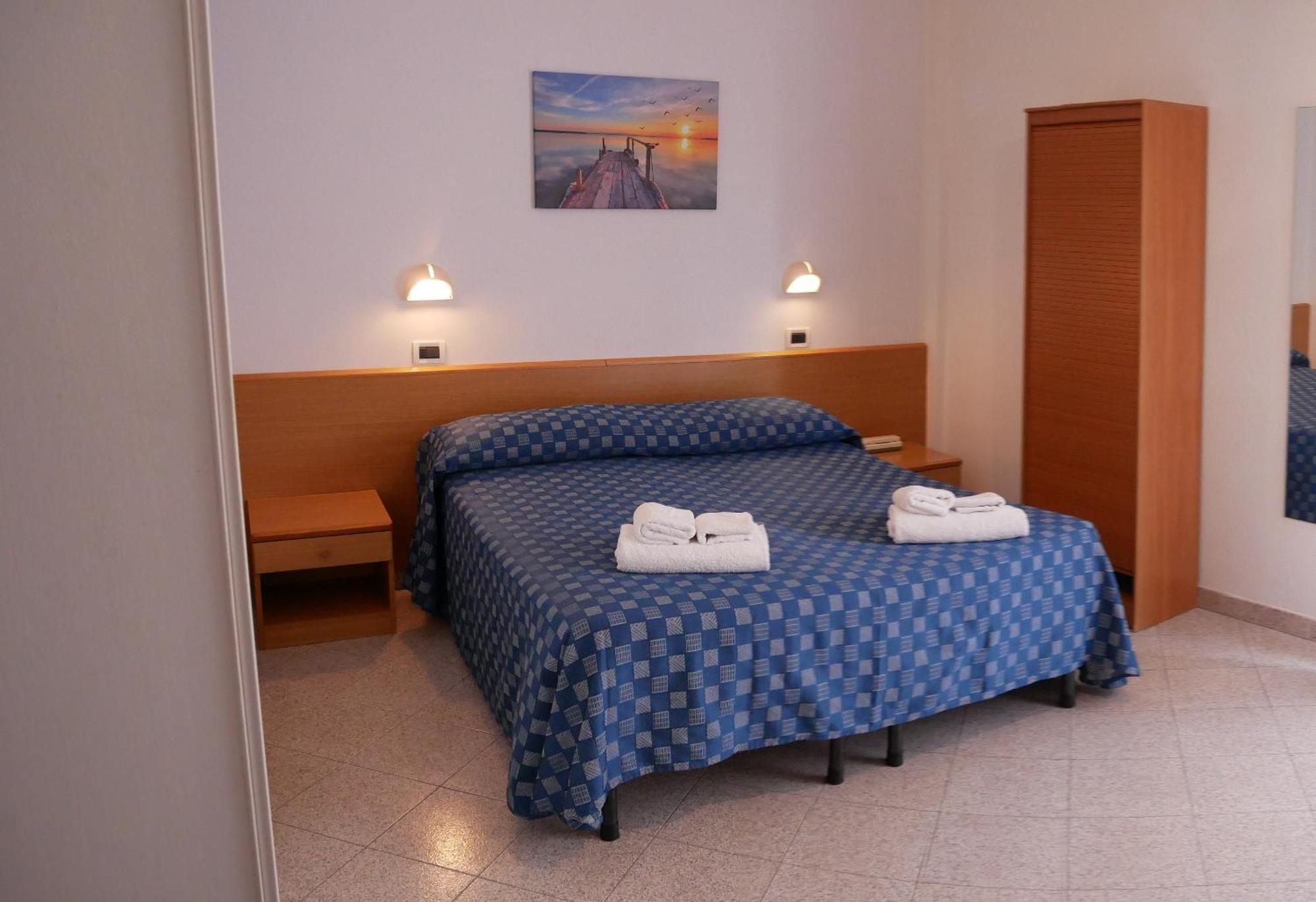 Hotel Jole Marina dʼMarina dʼAndora Eksteriør billede